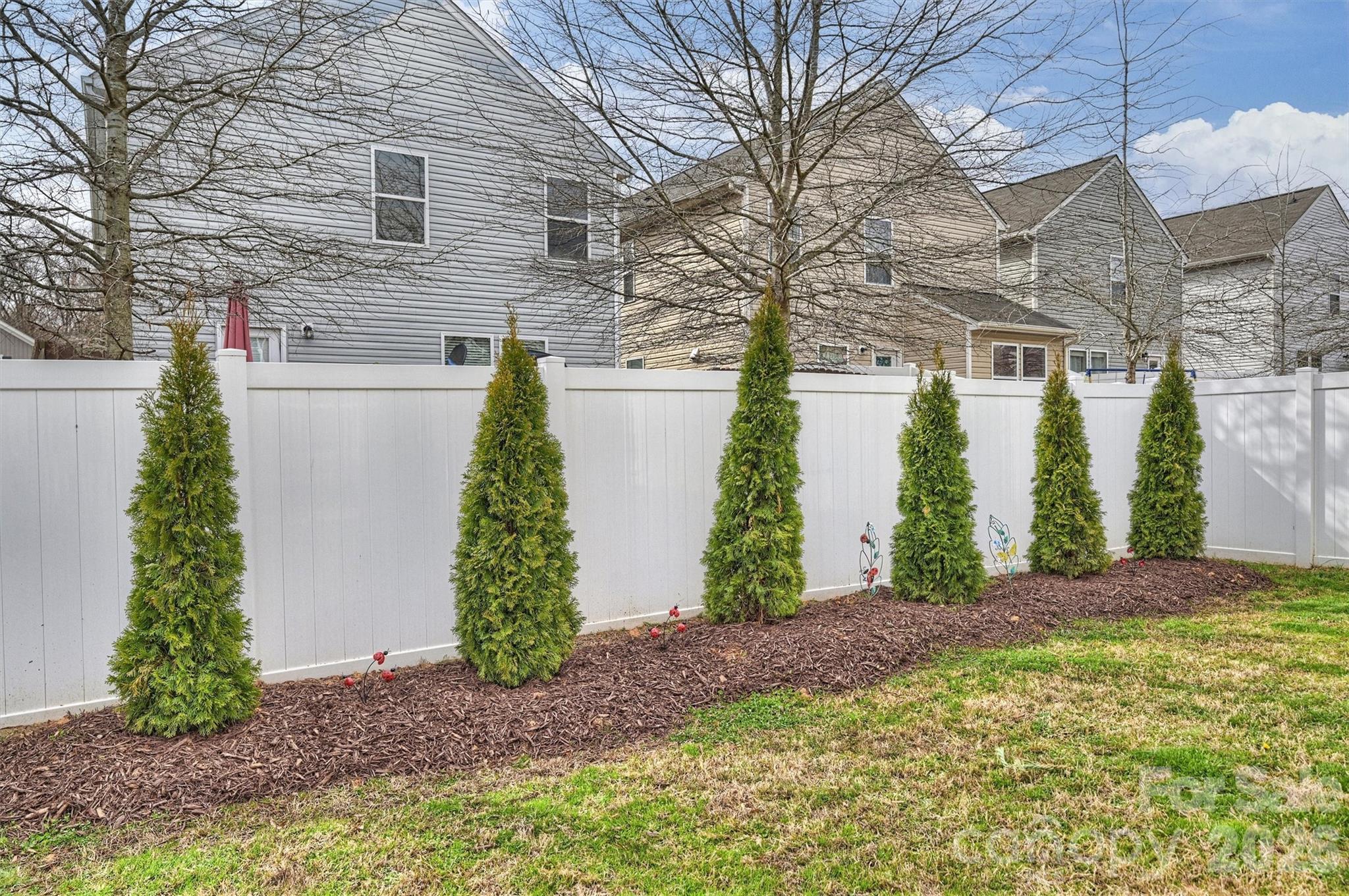 Newport Lakes - Residential