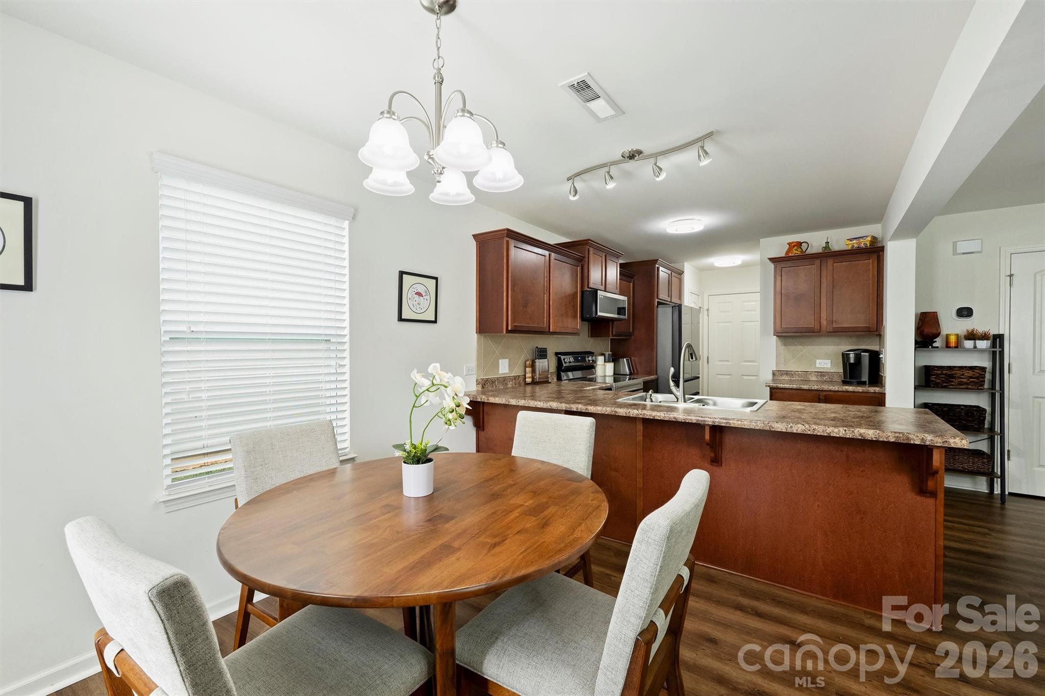 Newport Lakes - Residential