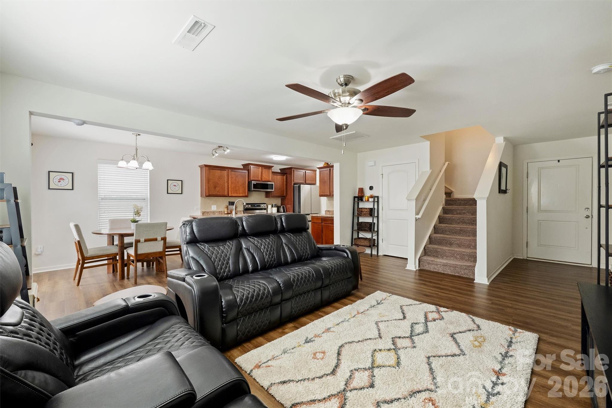 Newport Lakes - Residential