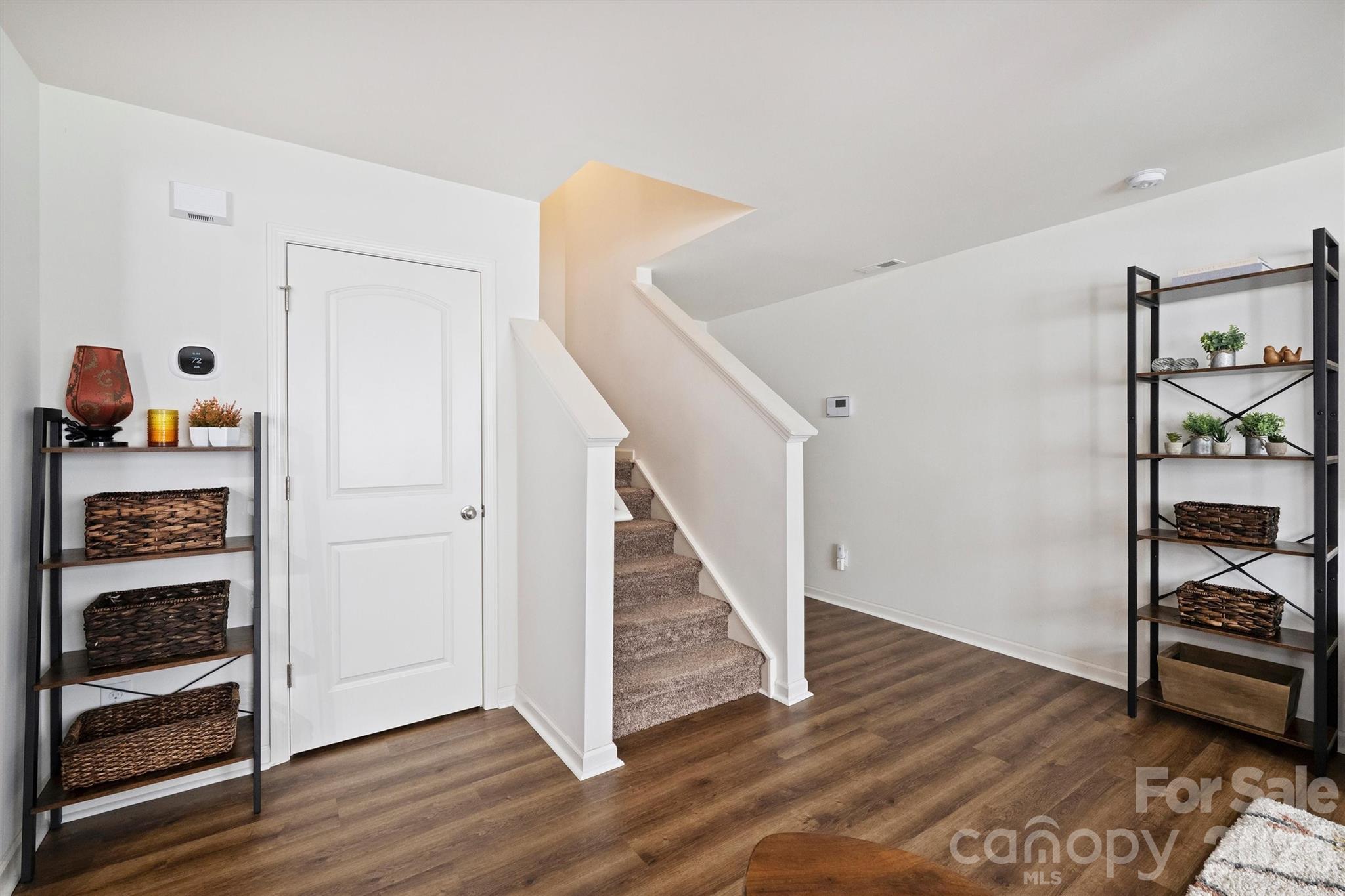 Newport Lakes - Residential