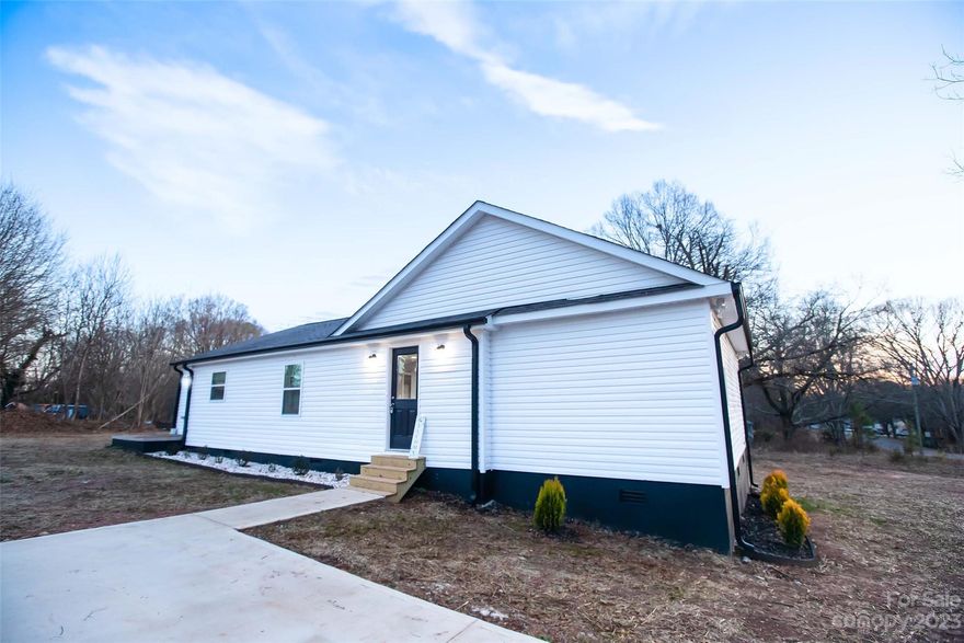 Beautiful newly remodeled one story house with open floor plan,  3 bedrooms, two full baths with lots of space to entertain! Nice kitchen with granite, beautiful fixtures,  all new   appliances, a large laundry room and a big yard. Great location close to shopping and dining. Everything has been updated in this home, ready for you to move in!