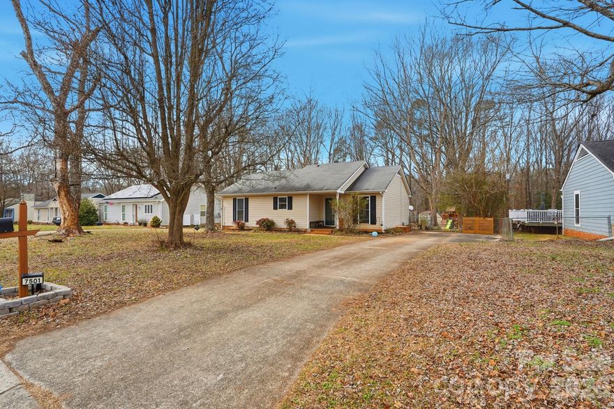 Welcome home to this charming 2-bedroom, 1.5-bath gem in the desirable Heathergate community of Mint Hill! This well-maintained home offers a comfortable and functional layout perfect for first-time buyers, downsizers, or investors. Enjoy a spacious living area, bright kitchen, and generously sized bedrooms with plenty of storage. Step outside to your fully fenced backyard — ideal for pets, entertaining, or simply relaxing in your own private space. Best of all, there’s no HOA, giving you the freedom and flexibility homeowners love. Conveniently located near shopping, dining, and easy access to Charlotte, this home is one you don’t want to miss!