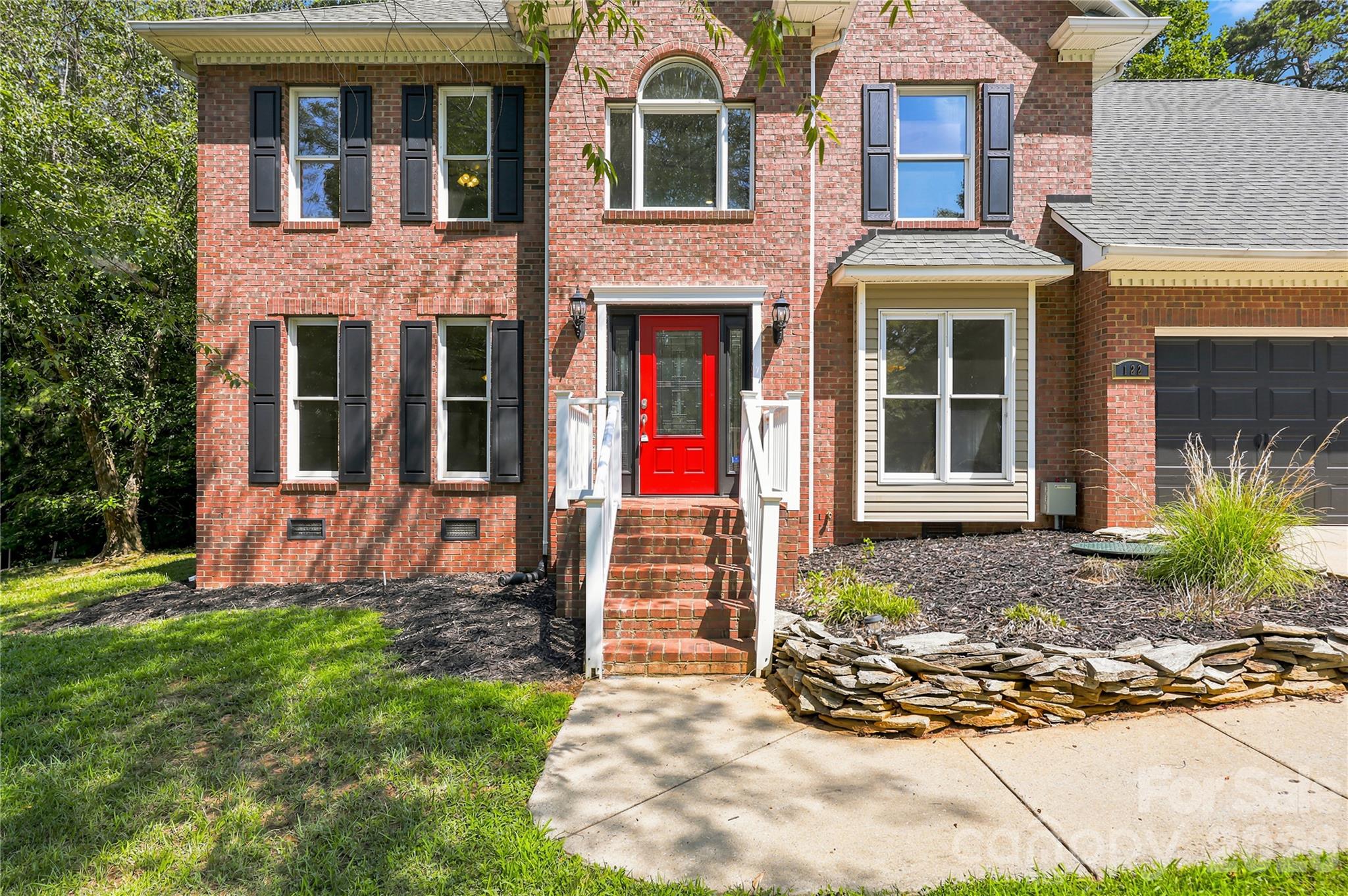 122 W Tattersall Drive