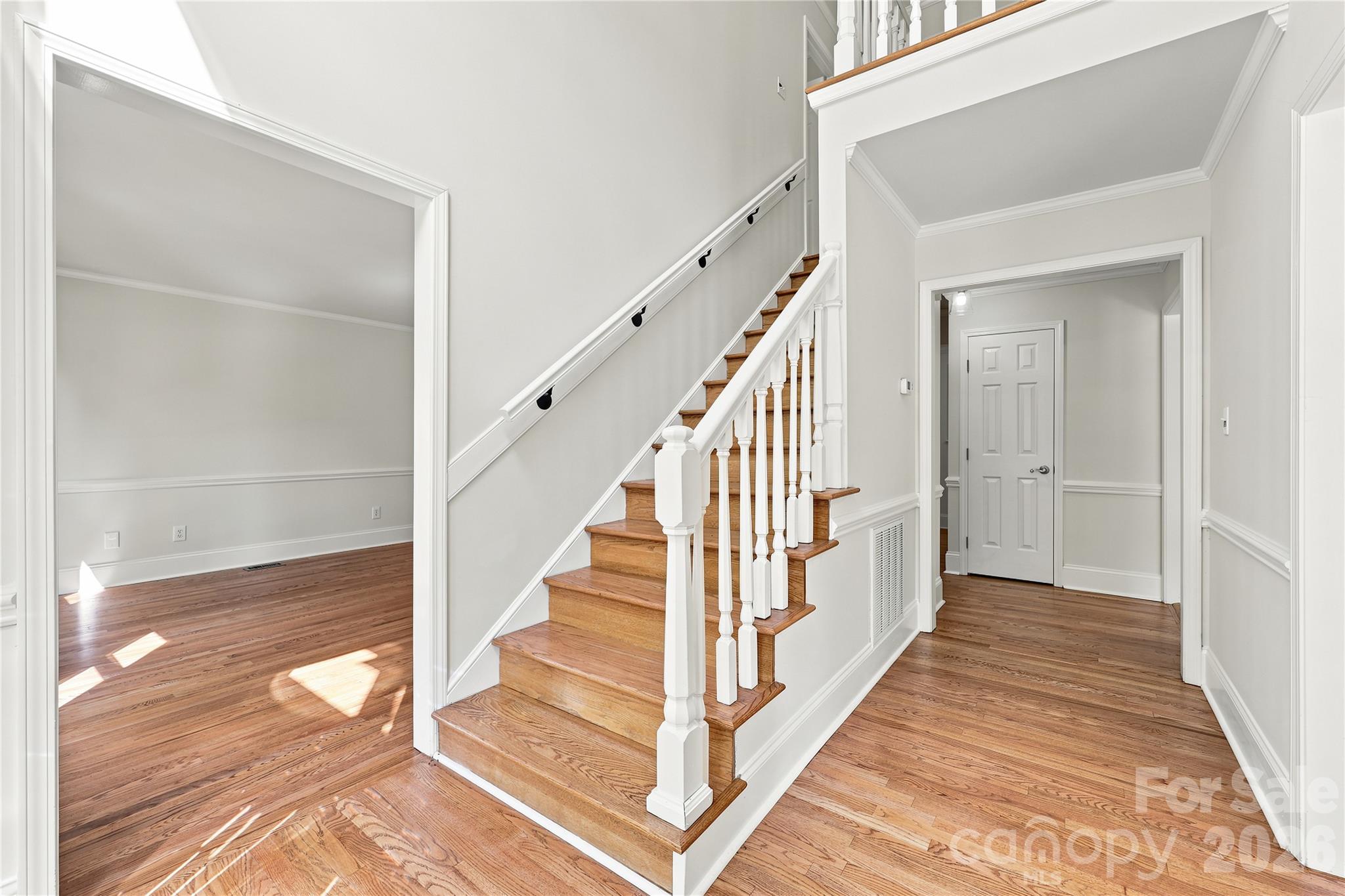 122 W Tattersall Drive