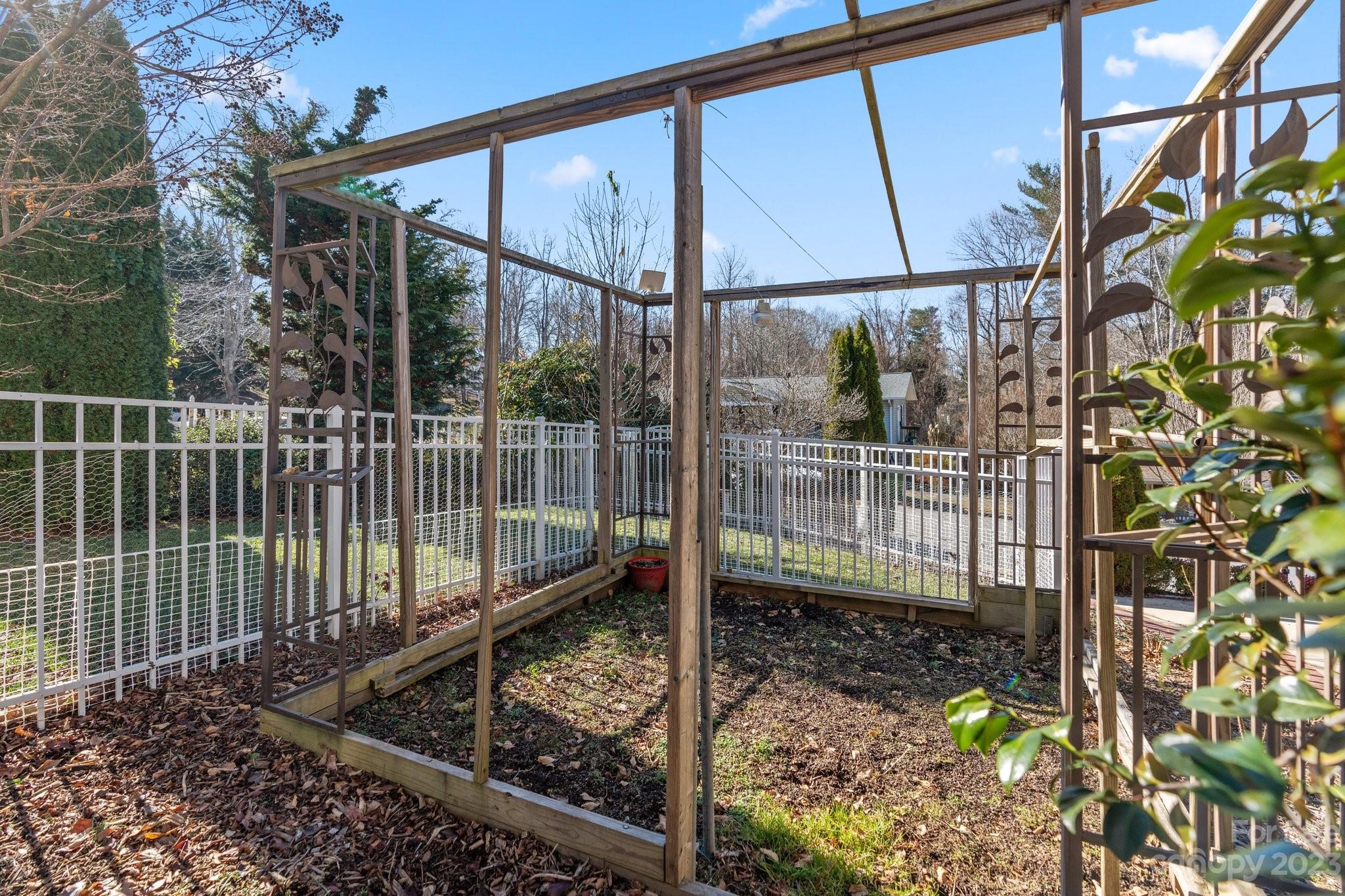 Twin Springs - Residential