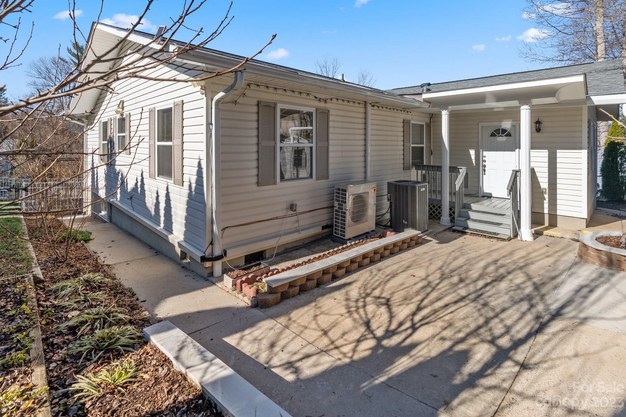 Twin Springs - Residential