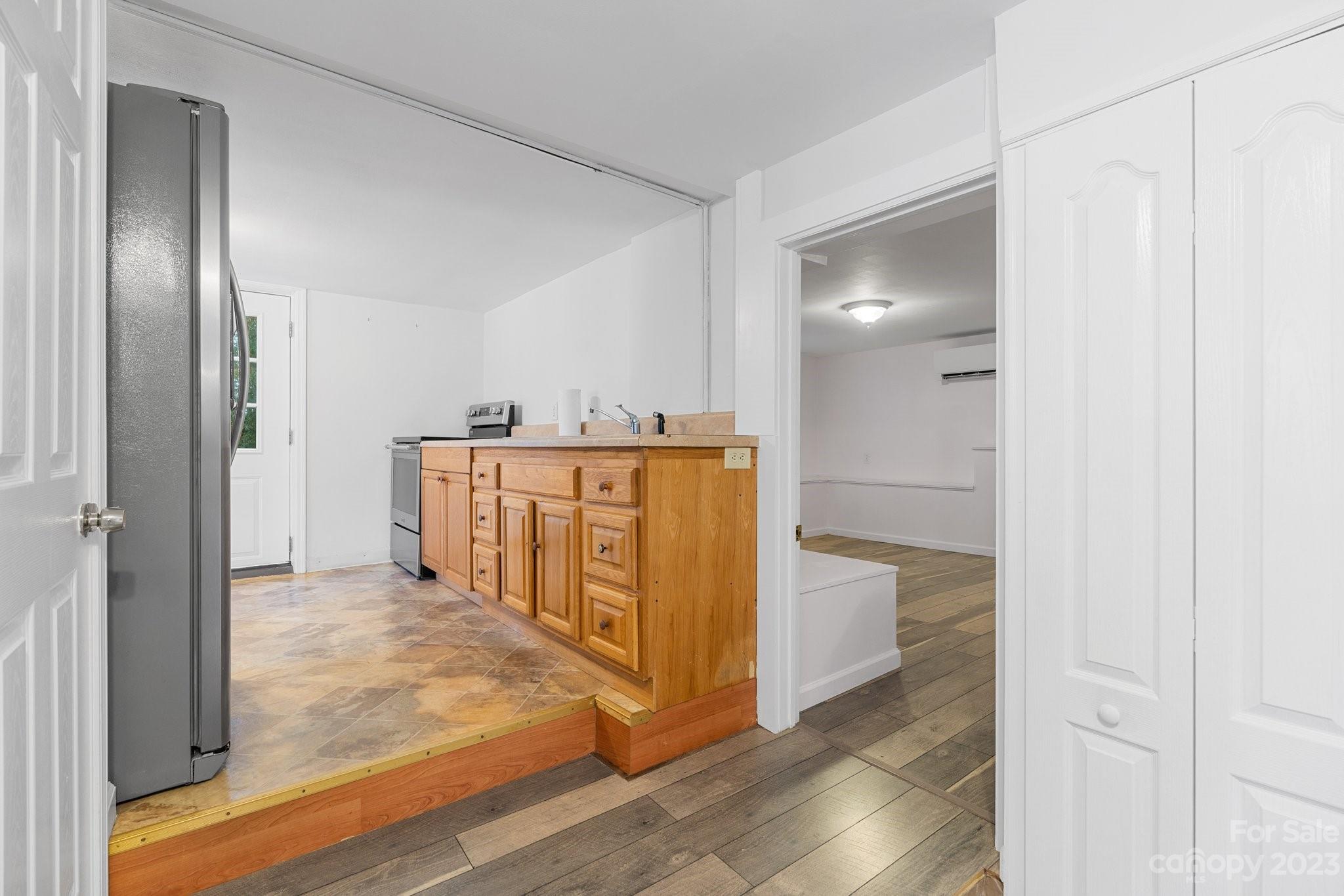 Twin Springs - Residential