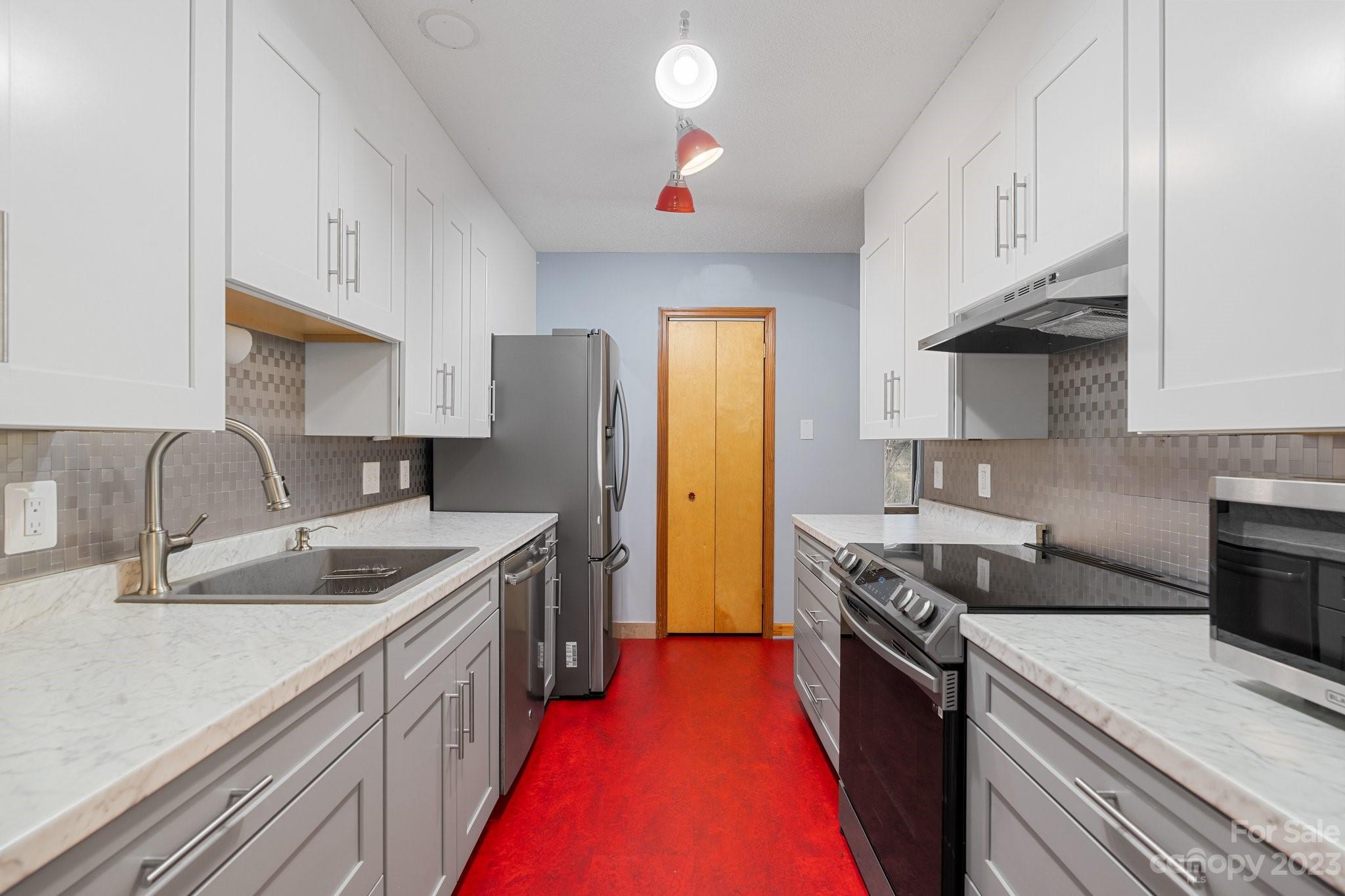 Twin Springs - Residential