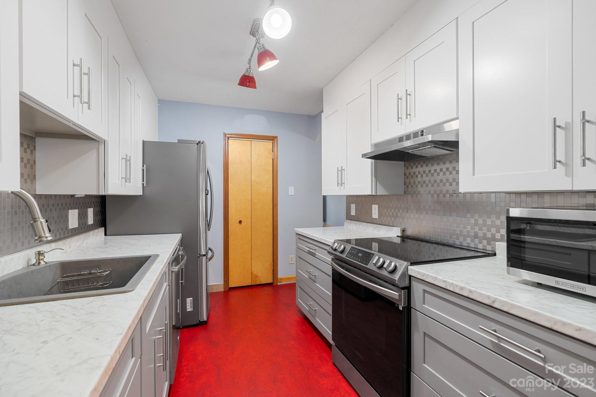 Twin Springs - Residential