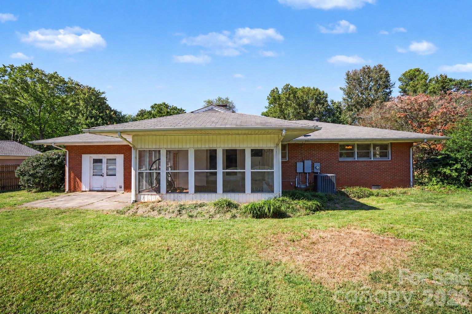 1620 Forest Lake Drive