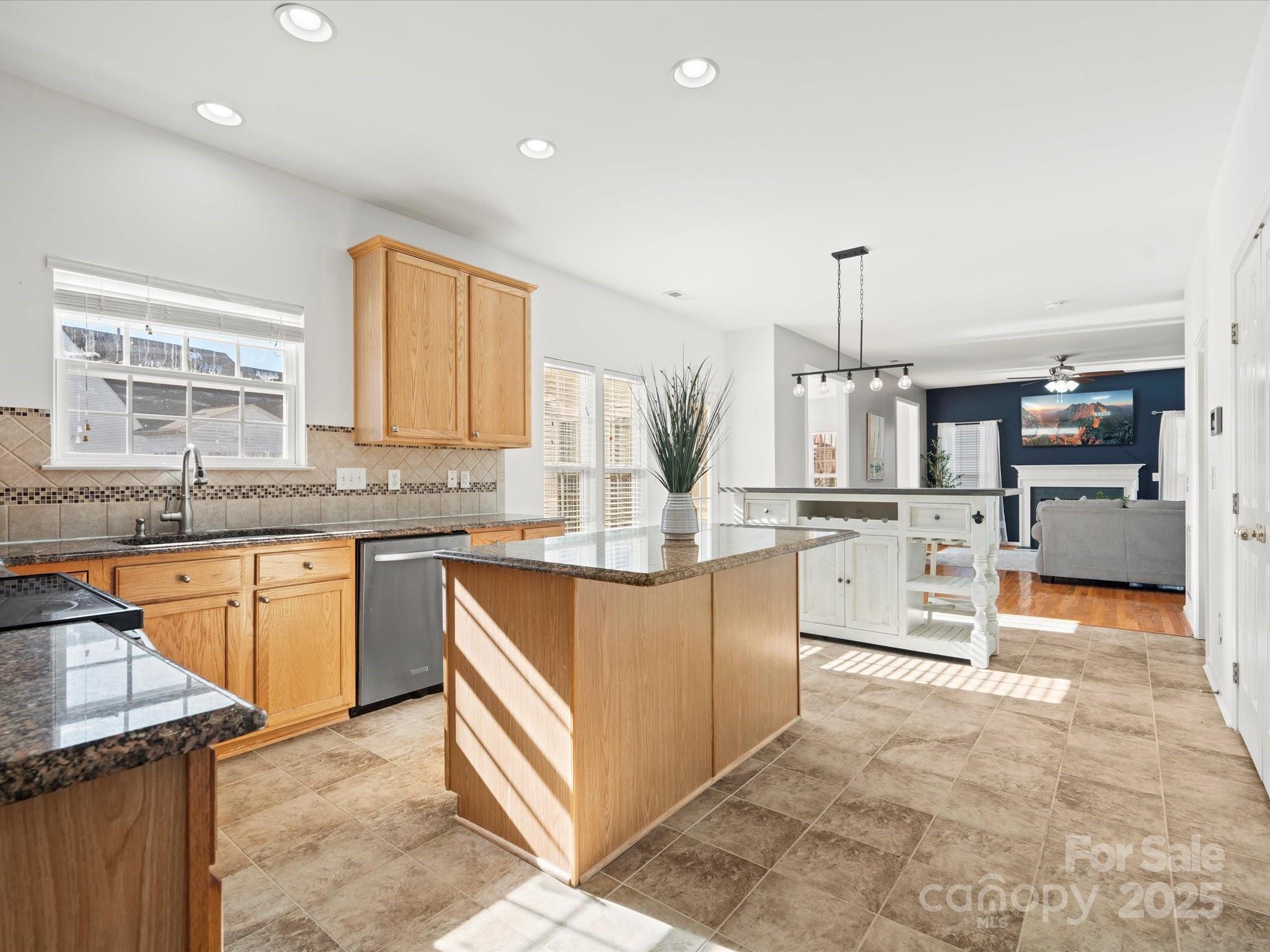 Autumn Cove At Lake Wylie - Residential