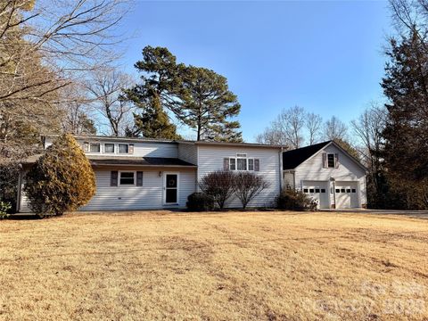 Photo of 104 McArthur Avenue SE, Concord, NC 28025 (MLS # 4344747)