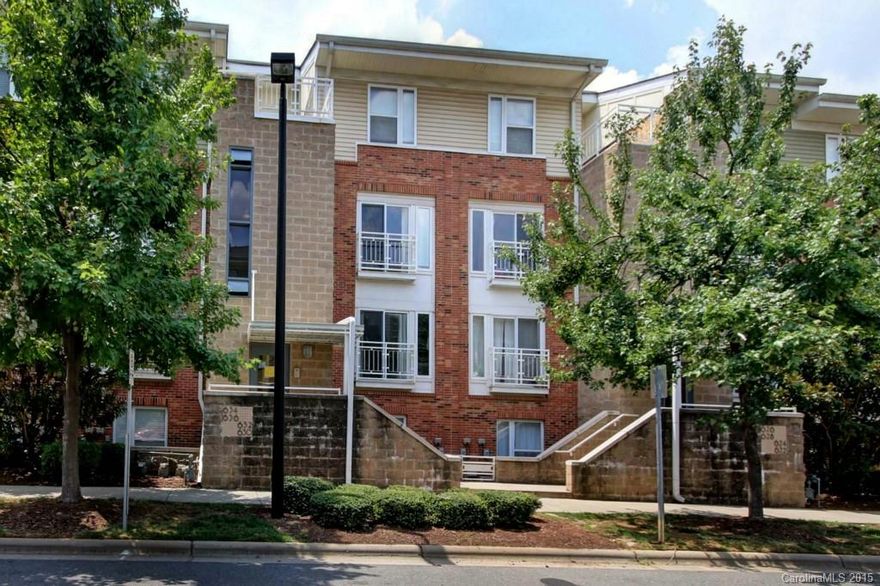 Immaculate condo in NoDa. 2 Master bedrooms. 2full baths.  This one is move in ready and priced to sell! Great value in The Renaissance. Condo shines with new paint throughout and carpets cleaned. Granite, hardwoods, upgraded cabinets, appliances and lighting fixtures.