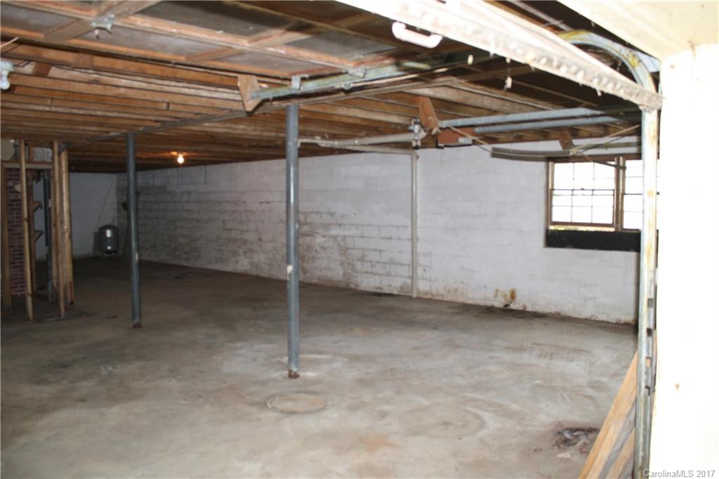 Whispering Hill Estates - Residential