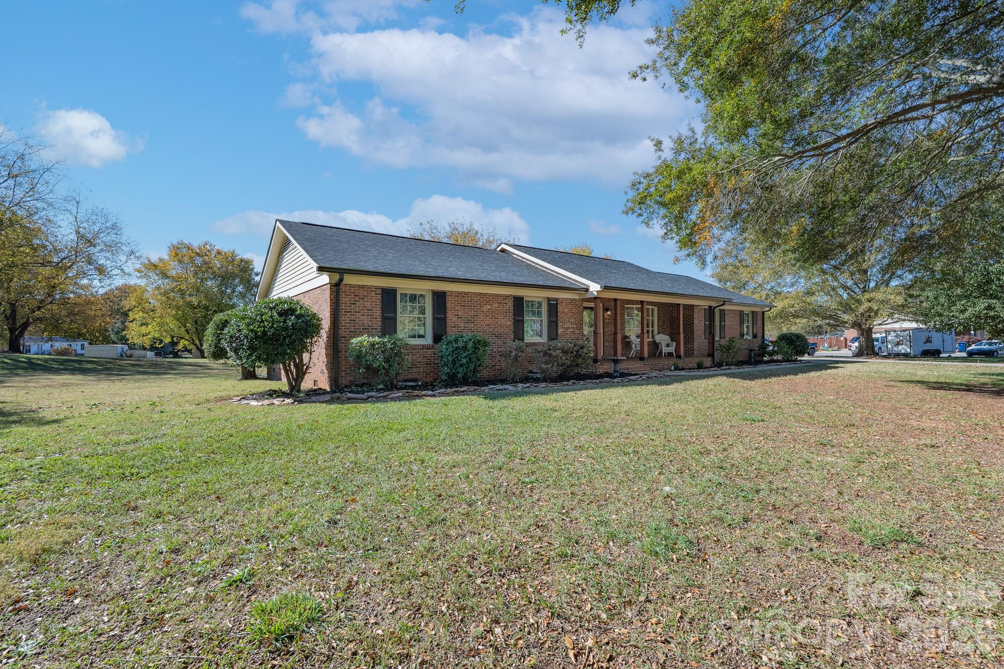 3105 W Zion Church Road