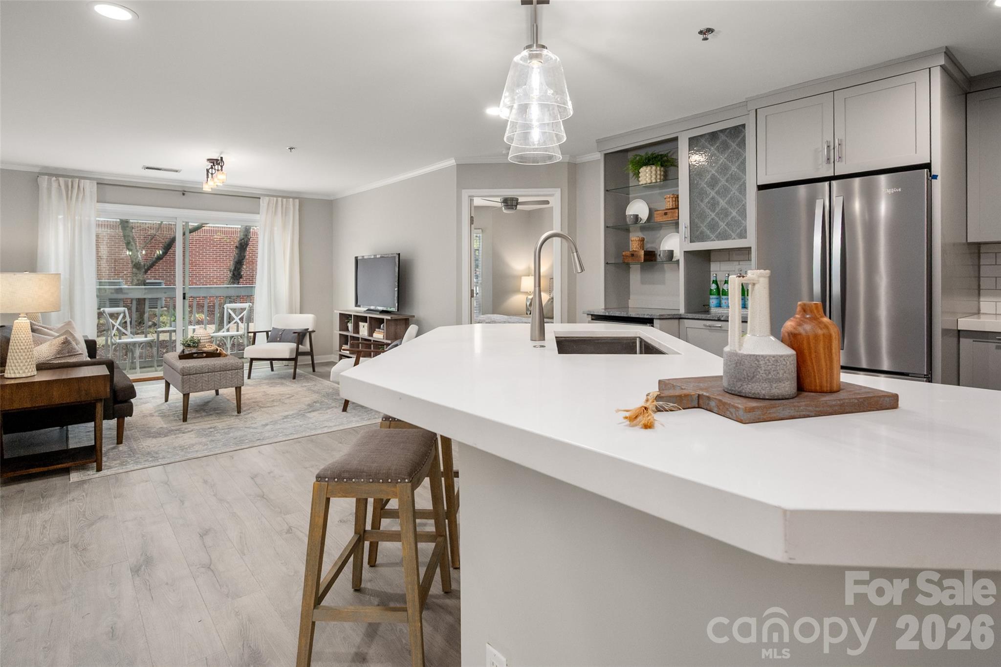 517 N Graham Street 1D