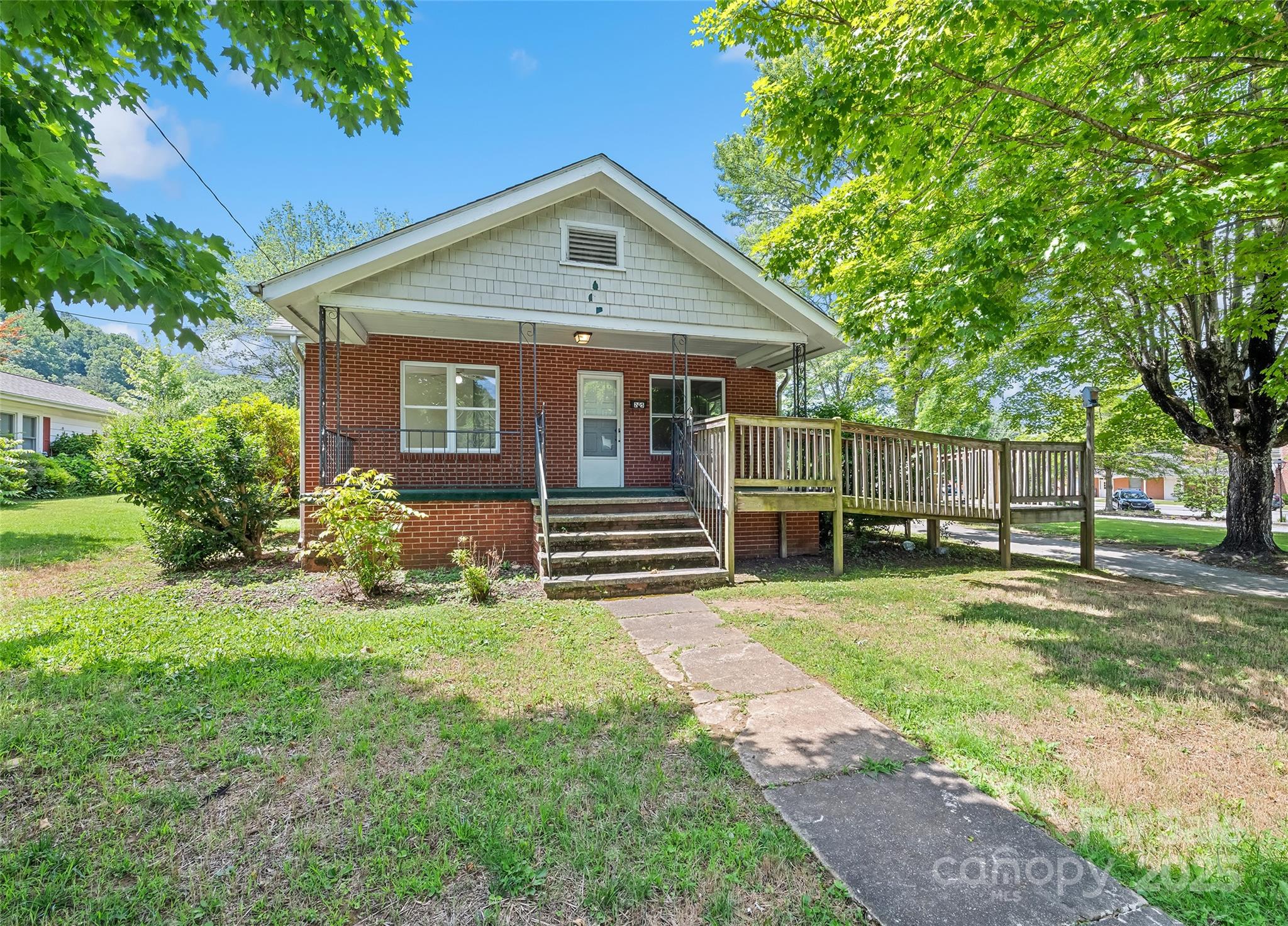 205 Hazelwood Avenue