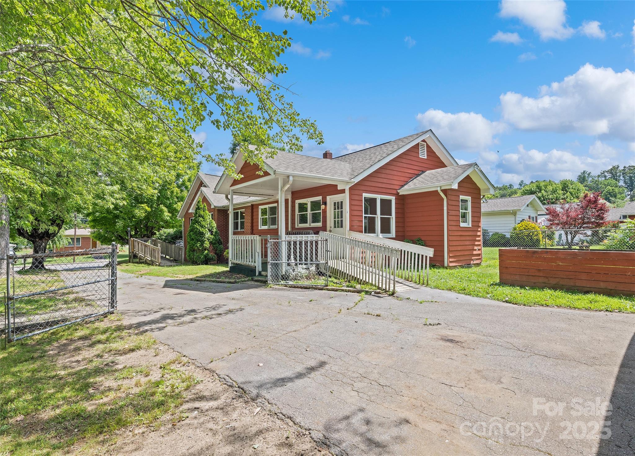 205 Hazelwood Avenue