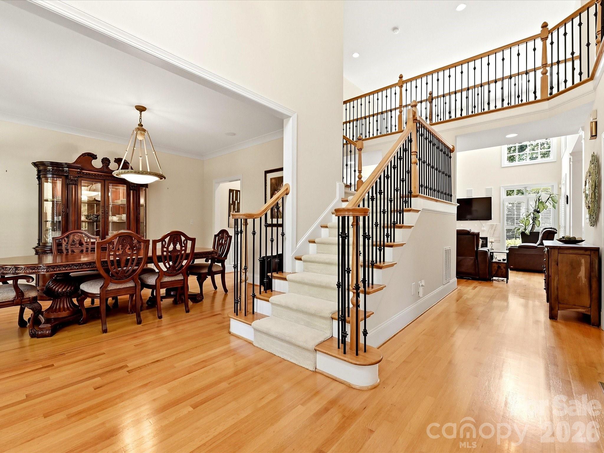 2744 W Pinewood Road
