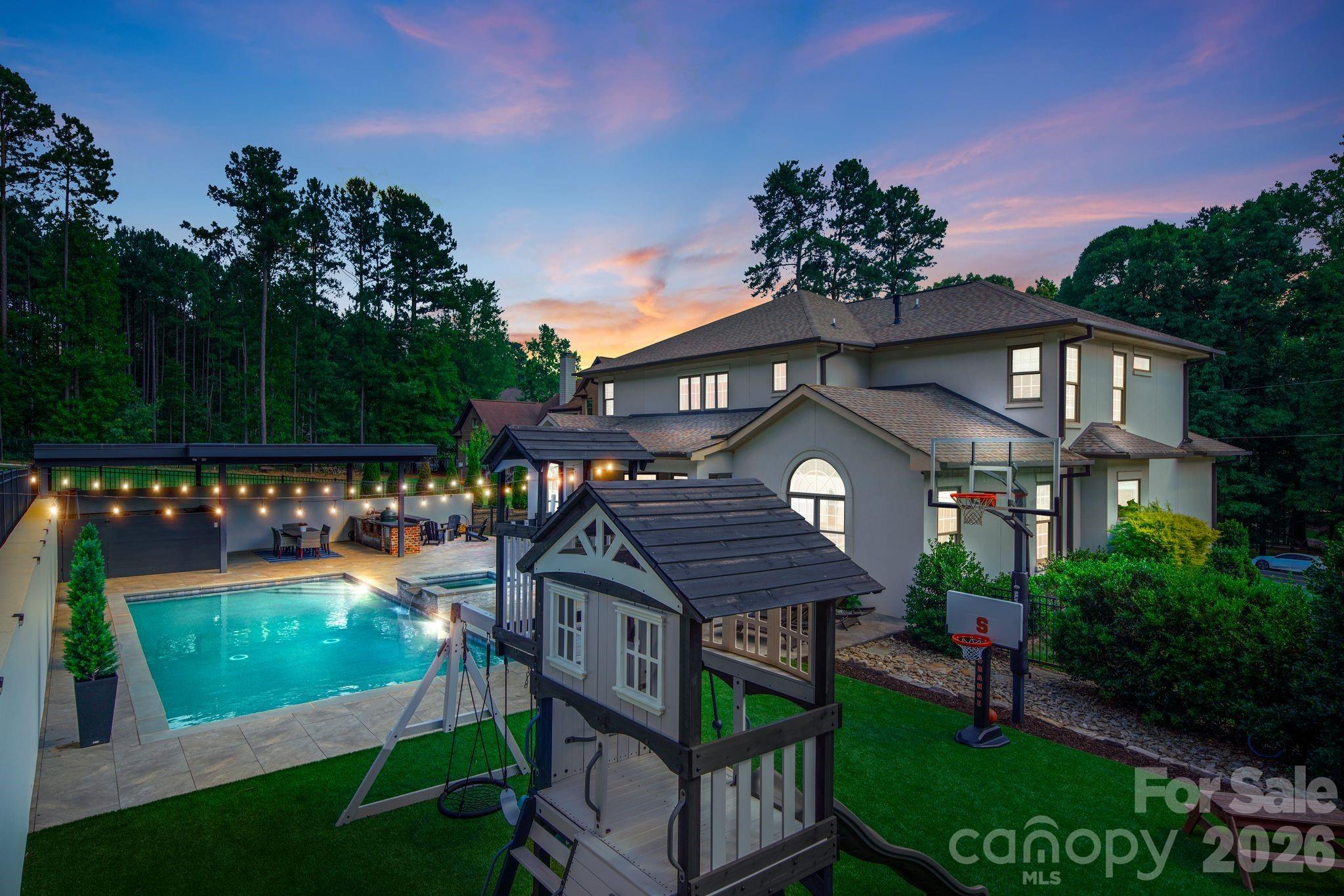 342 Kenway Loop