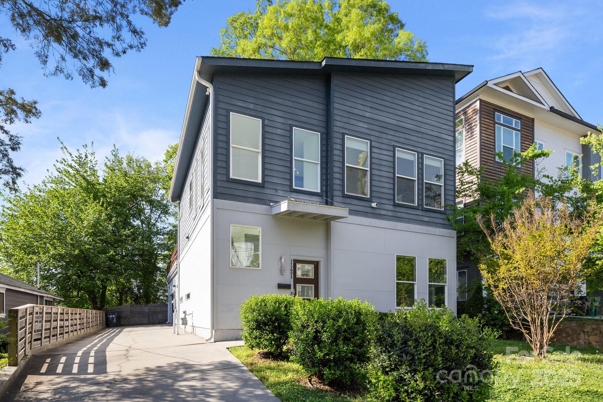 1121 N Alexander Street