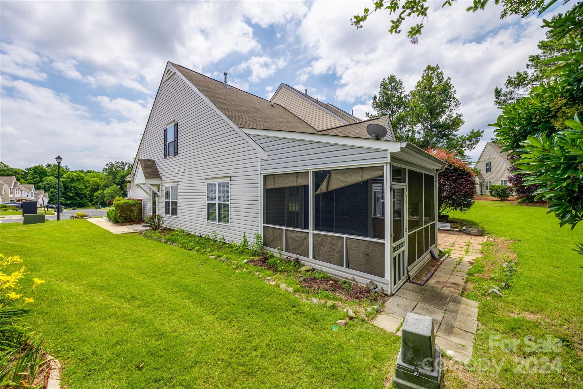 Lexington Commons - Residential