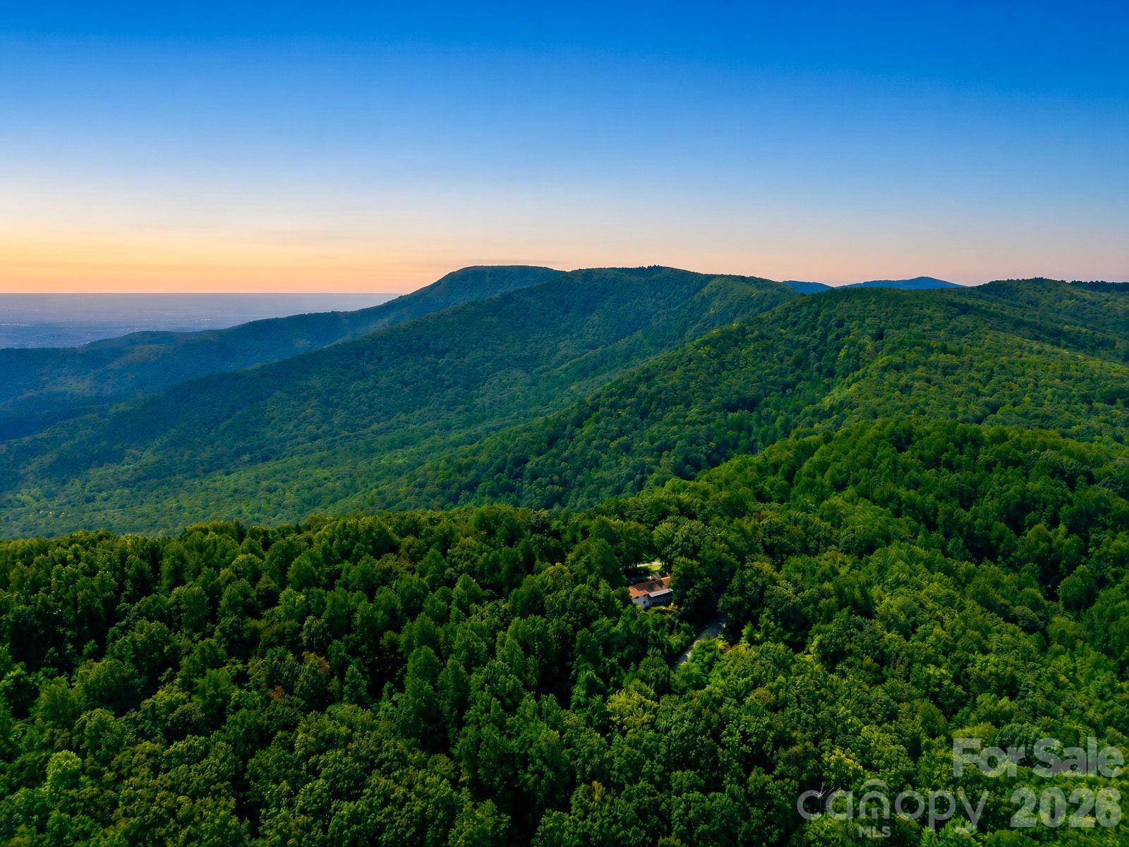 327 Summit Road