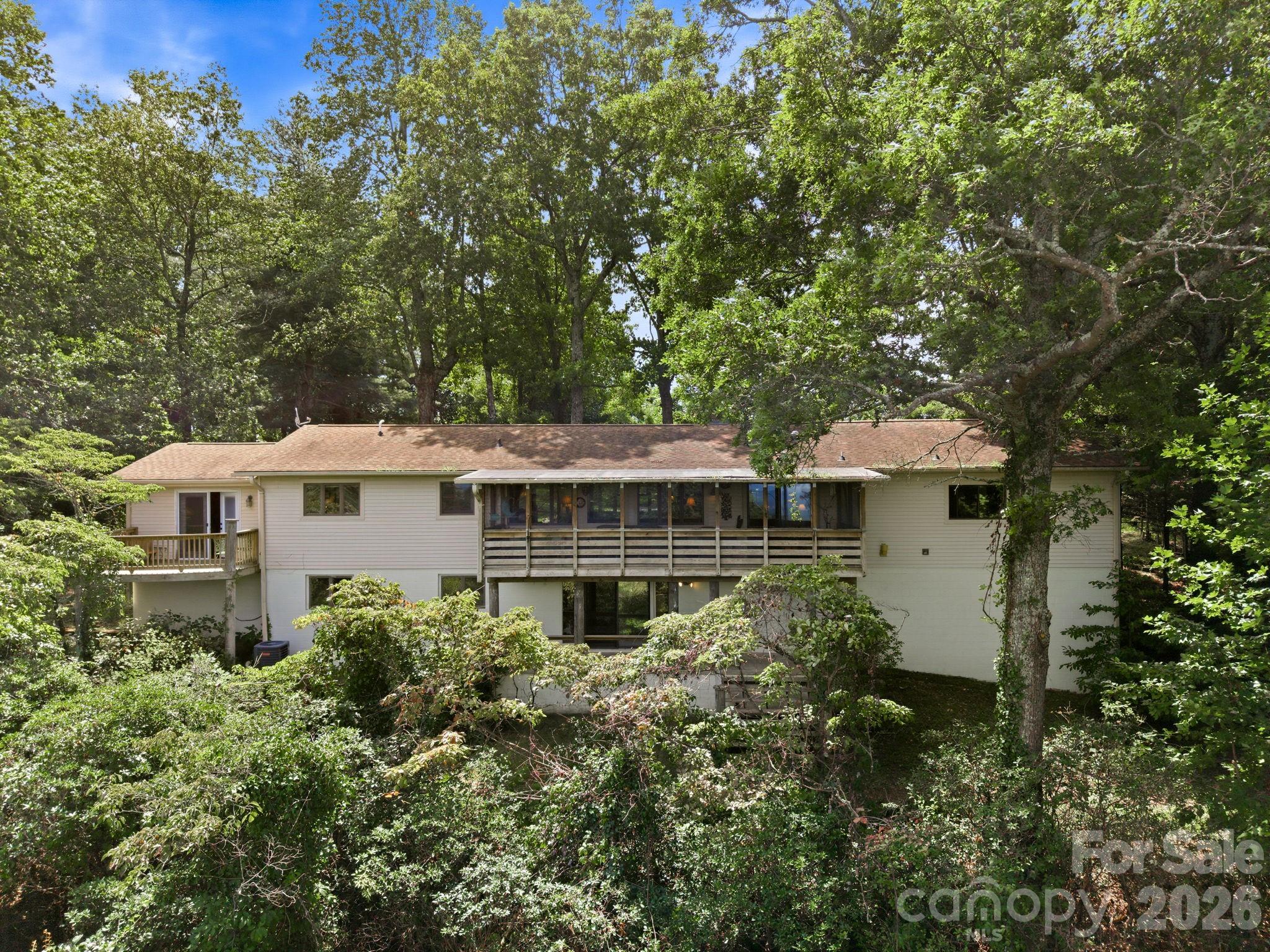 327 Summit Road