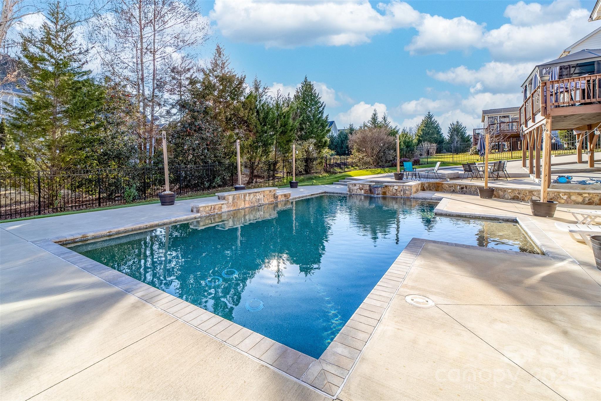 1009 Murandy Lane