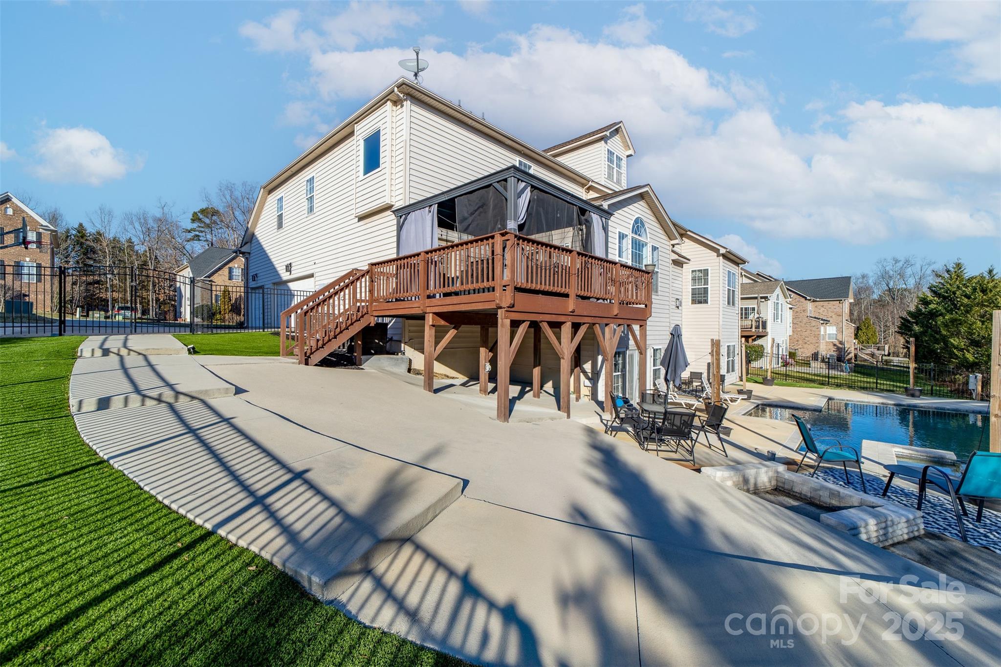 1009 Murandy Lane