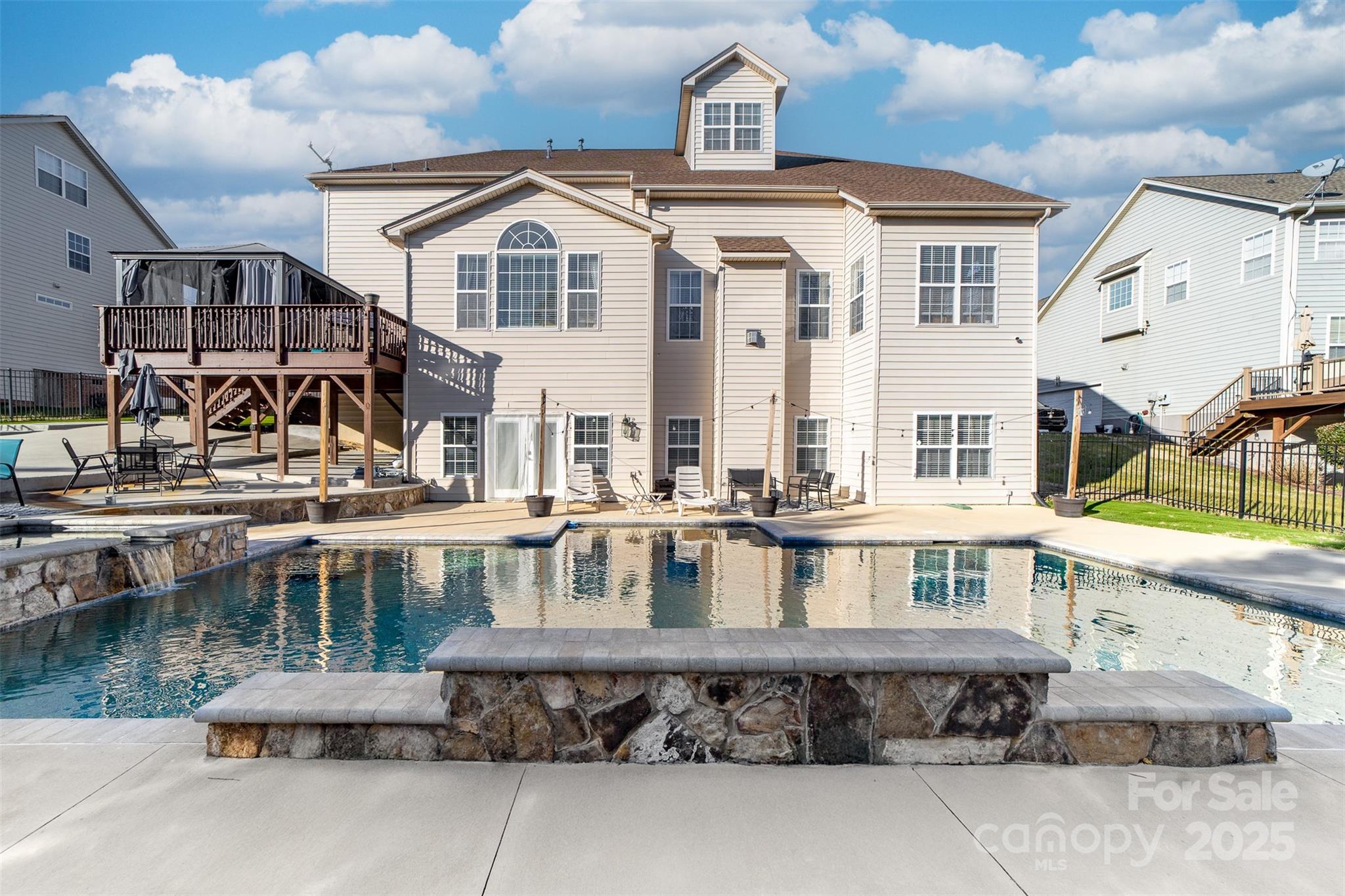 1009 Murandy Lane