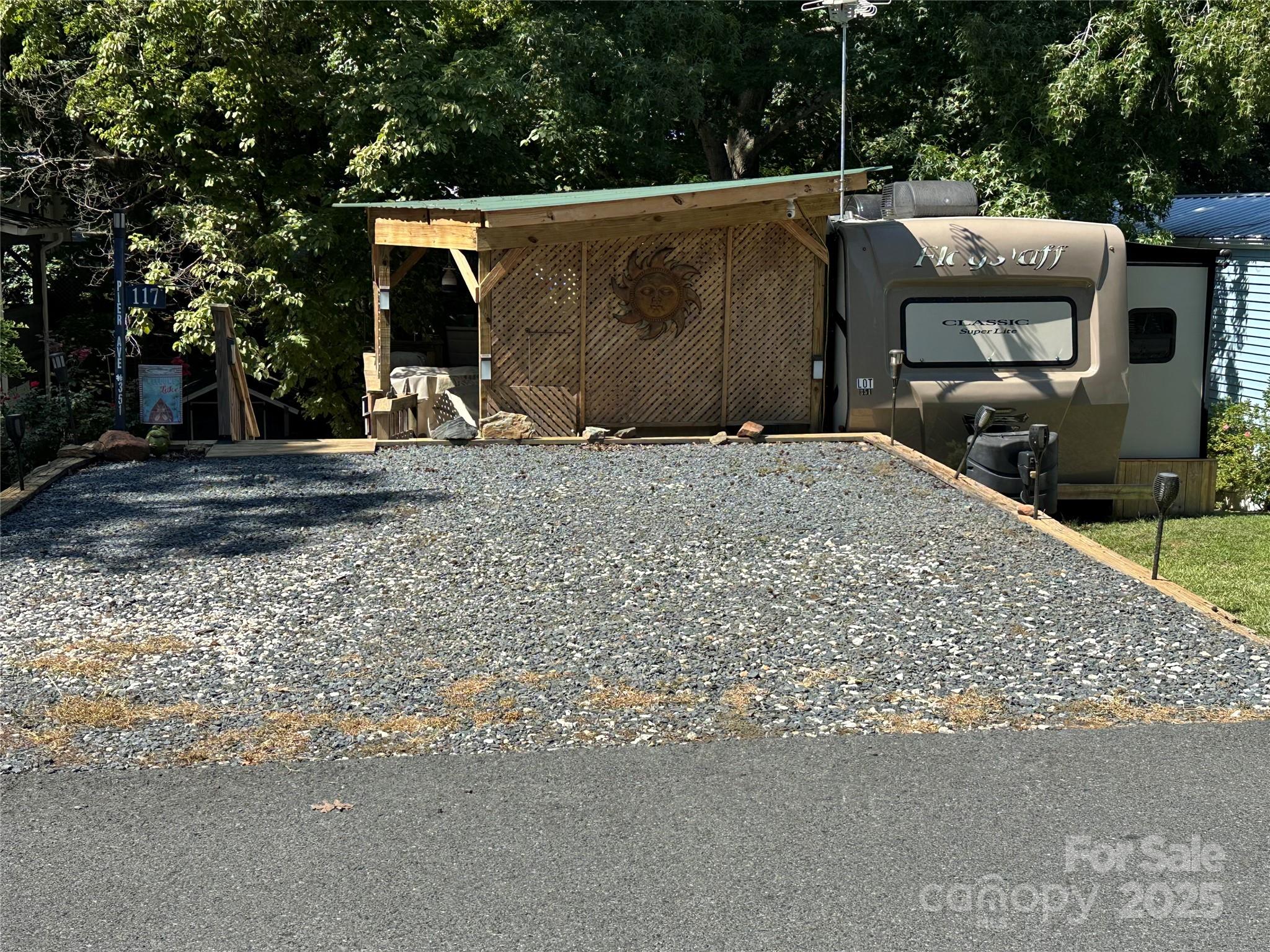 117 Pier Avenue