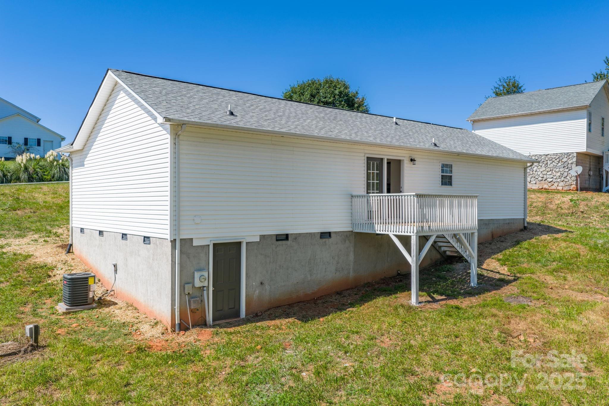 Swinging Bridge - Residential
