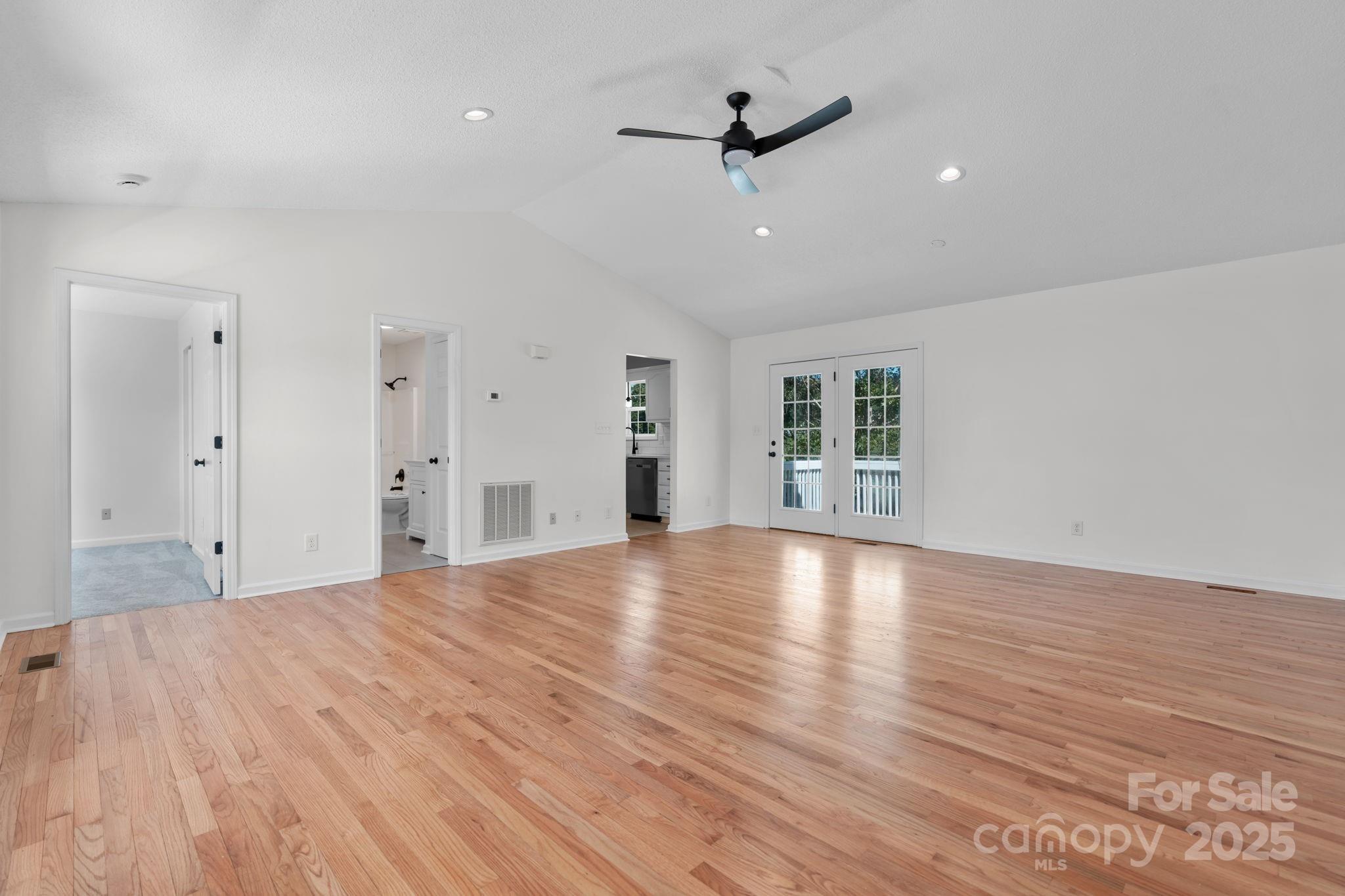 Swinging Bridge - Residential