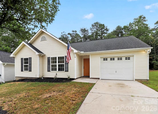3024 WESTWINDS CT, CHARLOTTE, NC 28214 - Image 36855be27430c44a77e86ff4be7a329c/1493576167