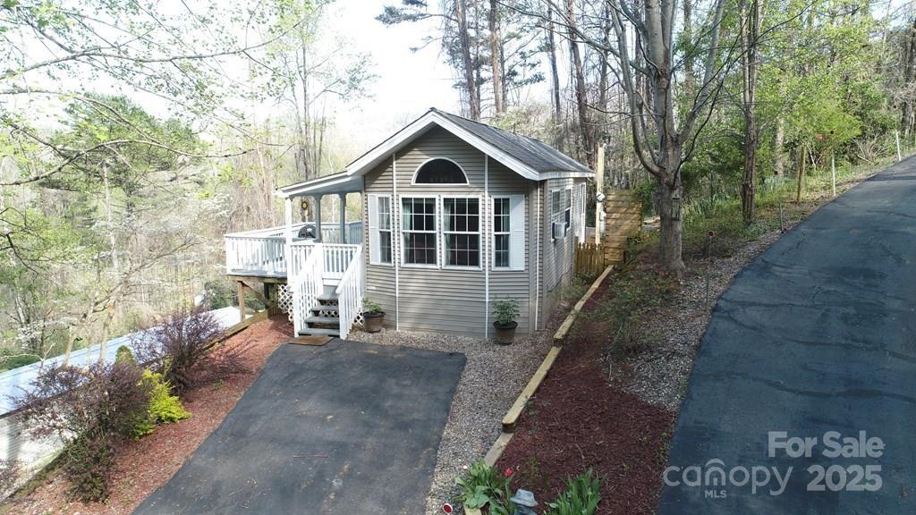 Bryson City, North Carolina 28713, United States, 1 Bedroom Bedrooms, ,1 BathroomBathrooms,Residential,Under Contract,109970