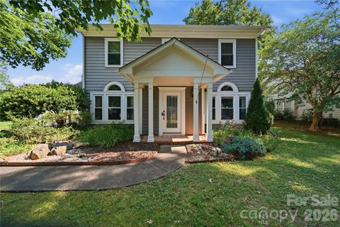Photo of 13707 Seaton Drive, Charlotte, NC 28227 (MLS # 4398799)