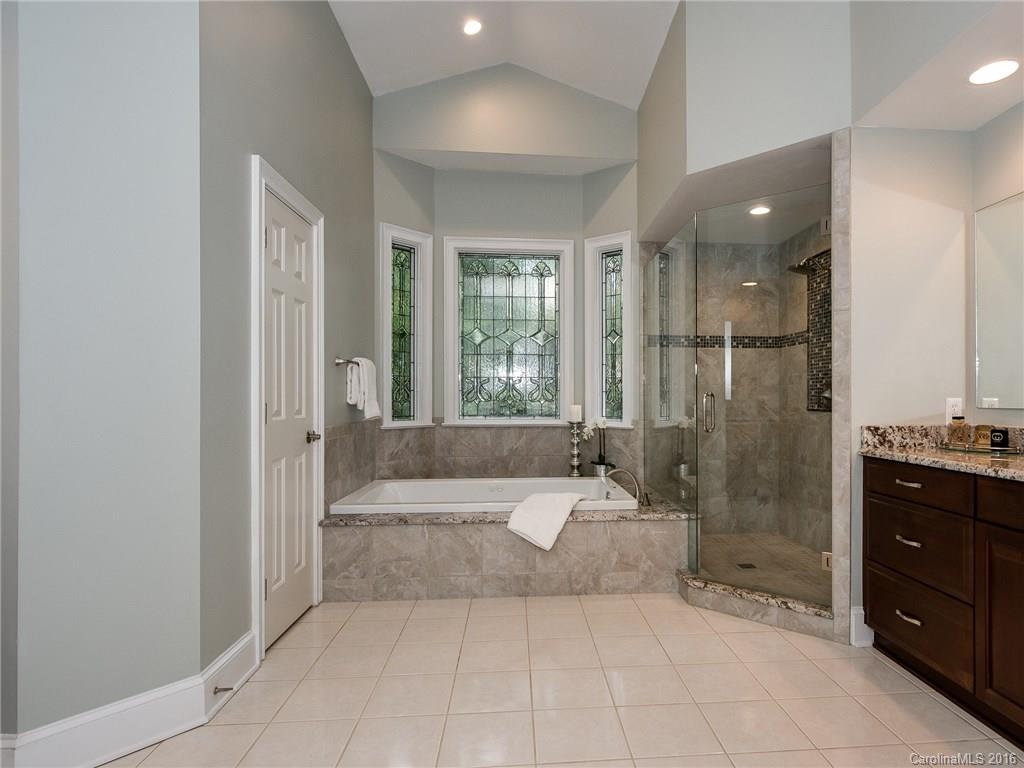 The Peninsula - Residential