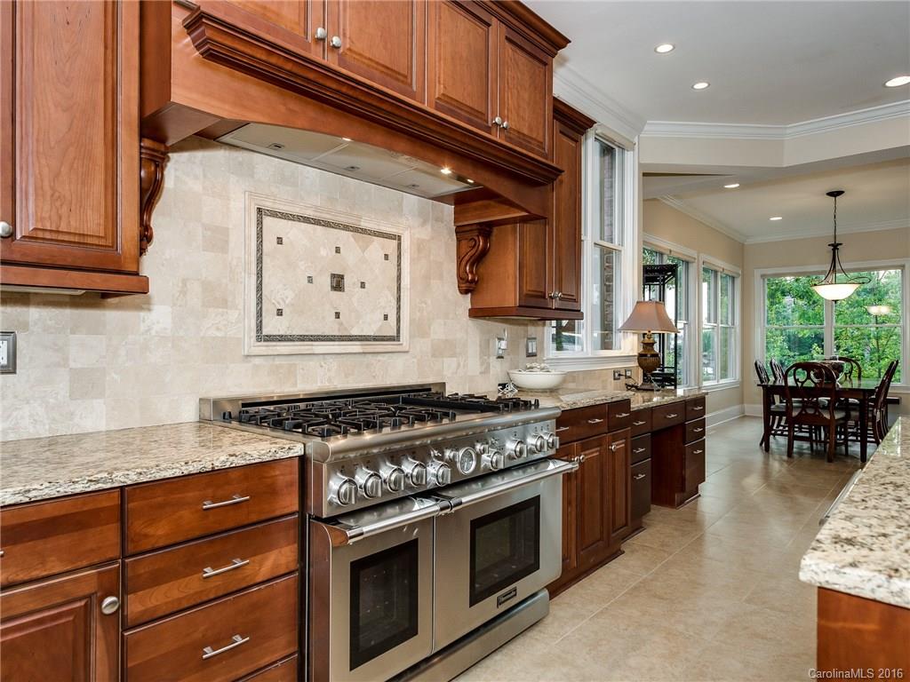 The Peninsula - Residential