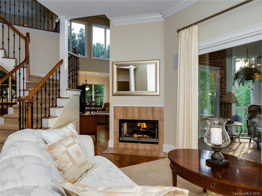 The Peninsula - Residential