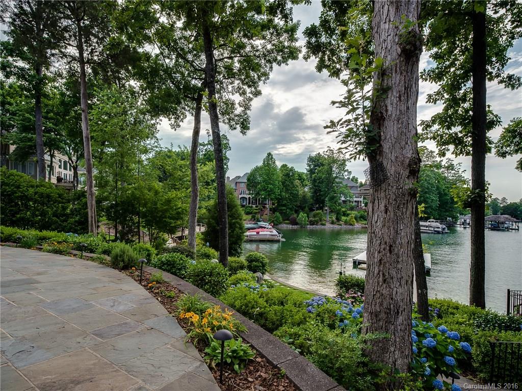 The Peninsula - Residential