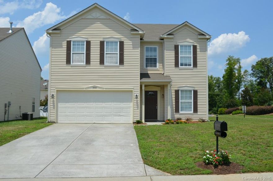 Outstanding home in a great, quiet neighborhood. Upgraded countertops and new fridge! Laminate floors in formal living & dining rms, family rm, office, kitchen & breakfast nook. Huge master suite w/ sitting area, walk-in closet, garden tub & sep shower. 3 secondary bedrms all on second living level. Close to shopping, medical facilities, & Uptown Charlotte. Community pool. All this & award winning schools w/ LOW COUNTY TAXES!!