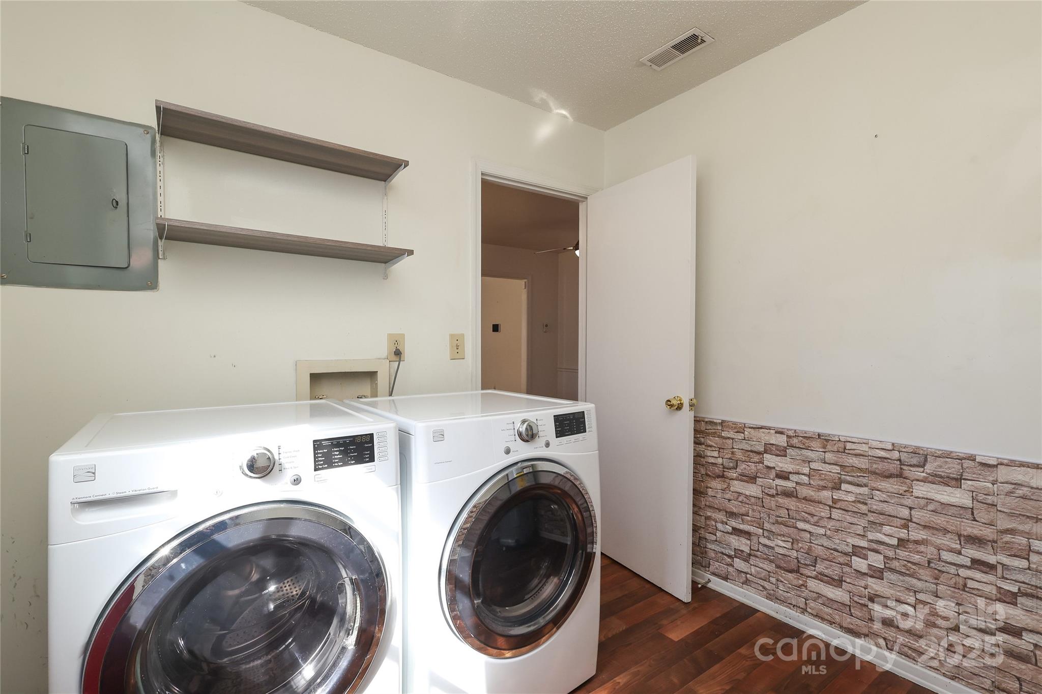 Eastwoods - Residential