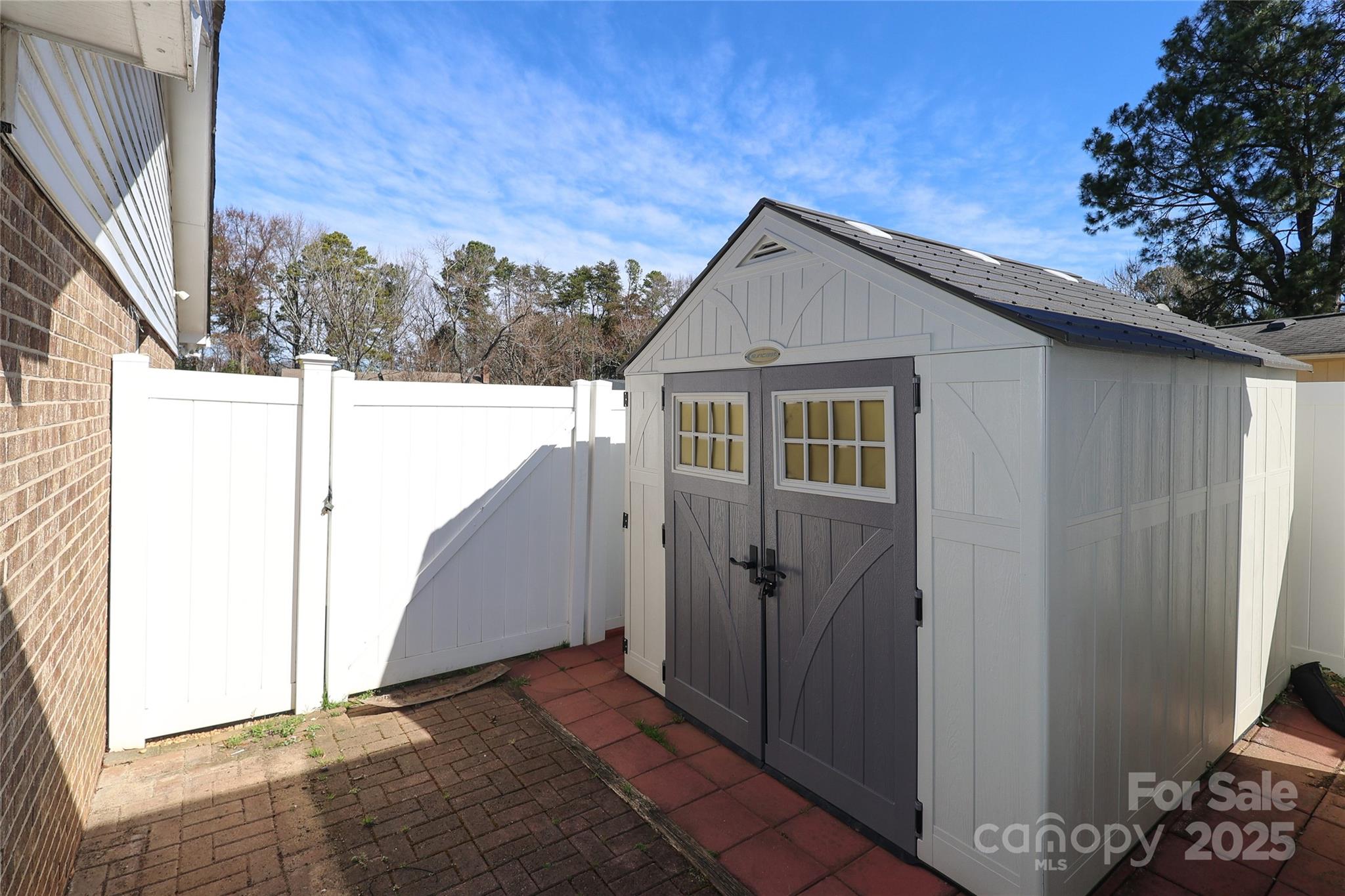 Eastwoods - Residential