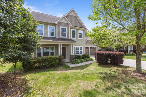 Photo of 103 Hedgewood Drive, Mooresville, NC 28115 (MLS # 4362964)