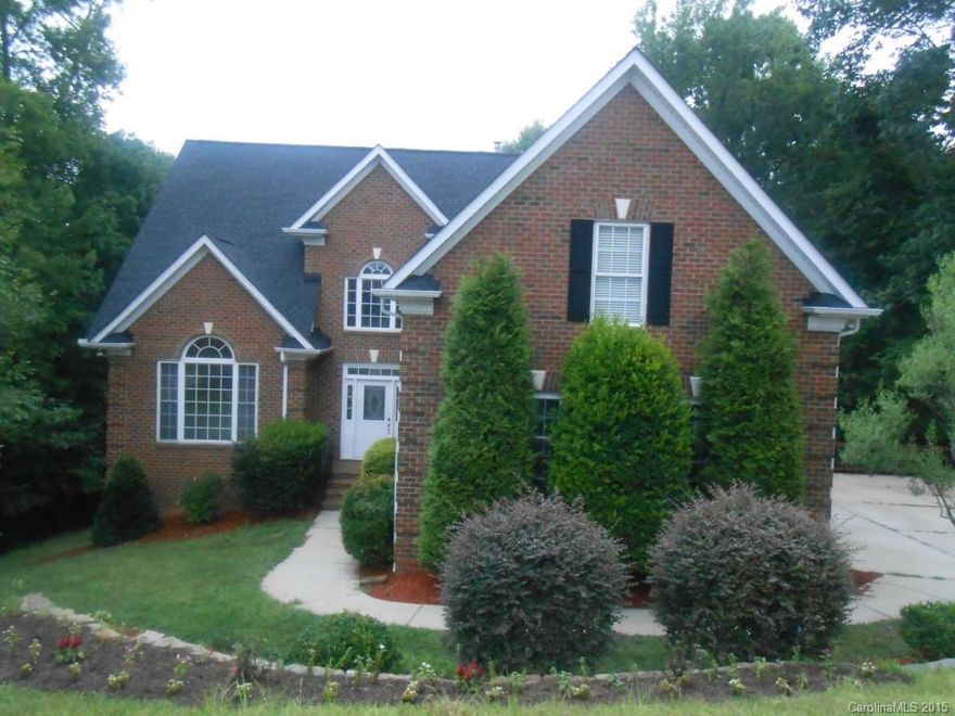 Move in ready. Full brick basement home w/main level master suite. New upgrades include: stainless steel appliances, granite countertops, carpet, paint & paver patio. Walk-out basement w/wet bar & fireplace, a multi level deck and a screened porch. Great entertaining happens here....