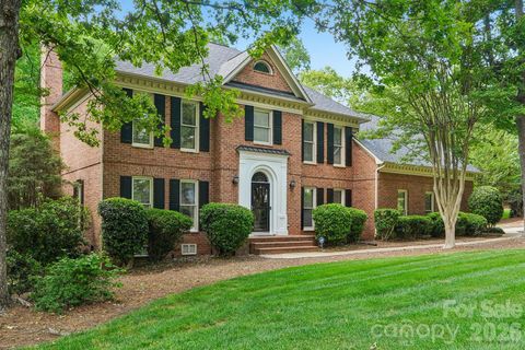 Photo of 5325 Chiltern Hills Trail, Charlotte, NC 28215 (MLS # 4375837)