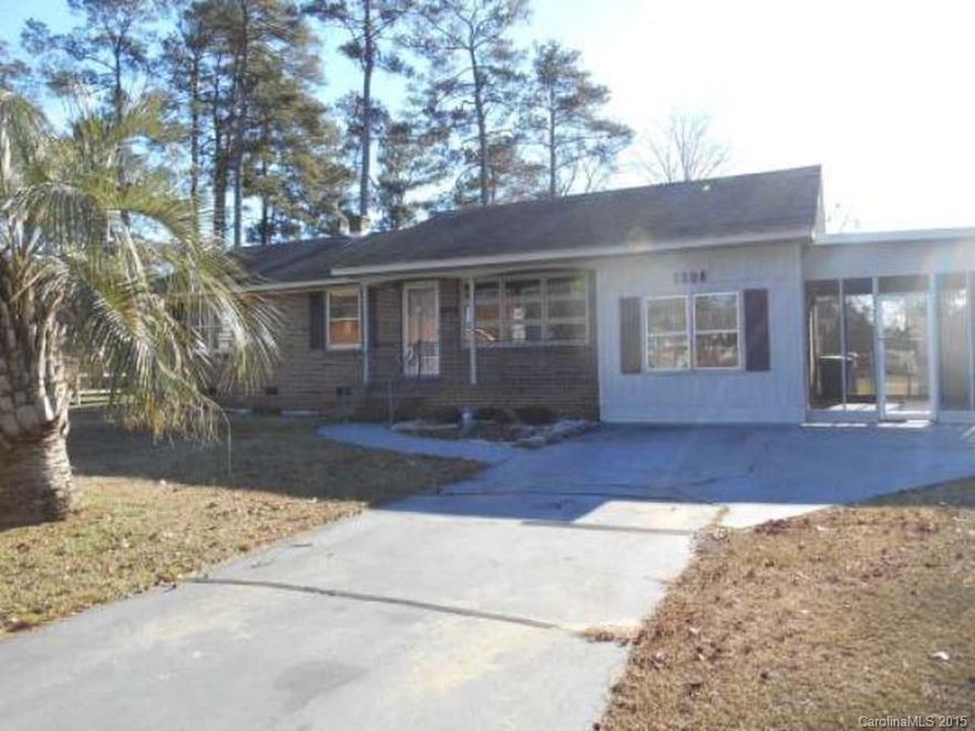 Your down payment is your credit for this nice, move in ready brick ranch home.
It has 3 Bedrooms and 1 Bath.
If you are credit challenged and are in need of some help to become a HOME OWNER then let us help you!
This home will not last long!