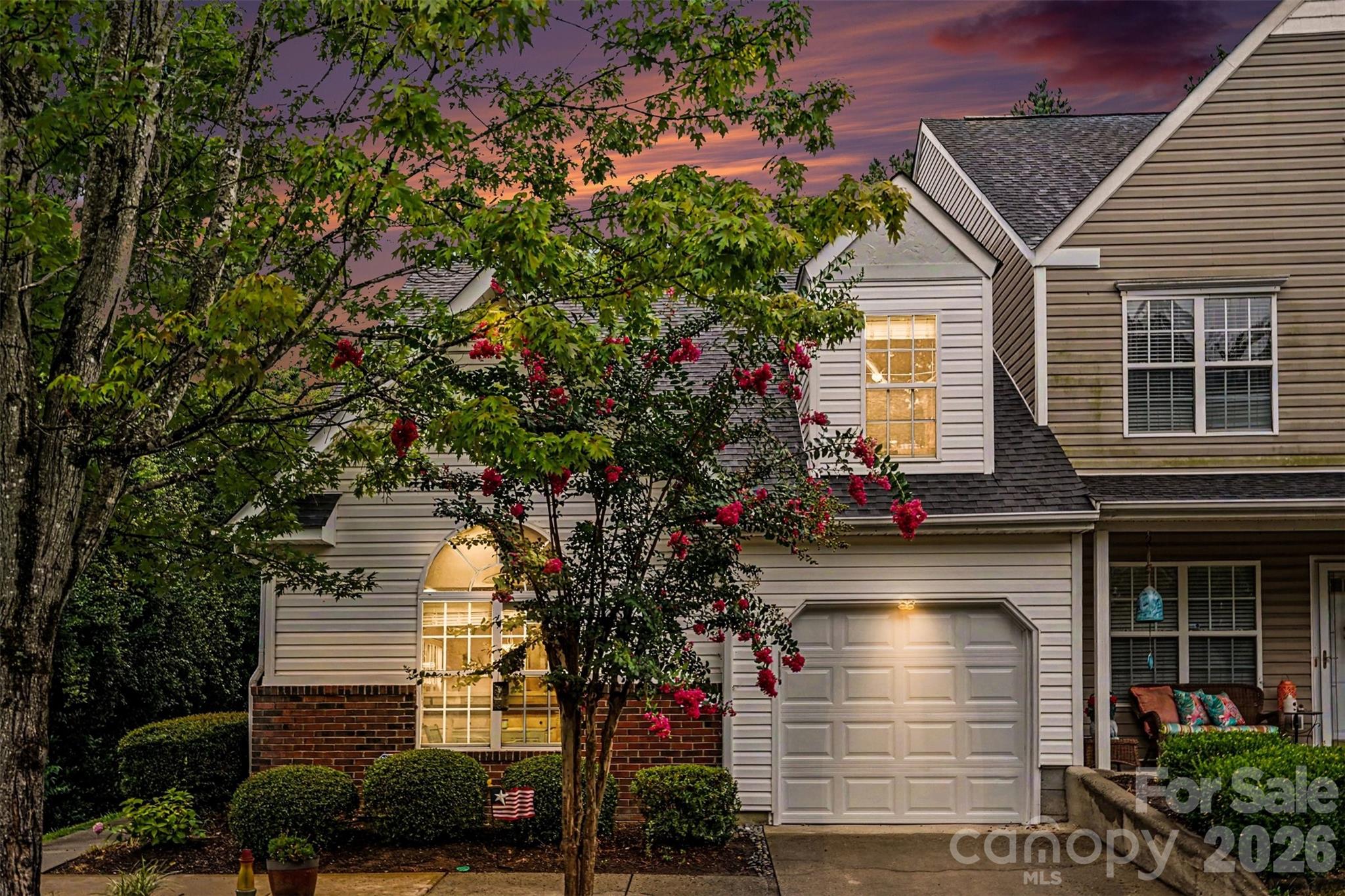 927 Sparrows Nest Lane