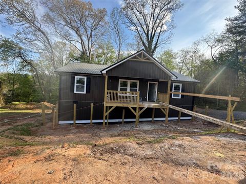 Photo of 184 Hayes Avenue, Hudson, NC 28638 (MLS # 4365704)